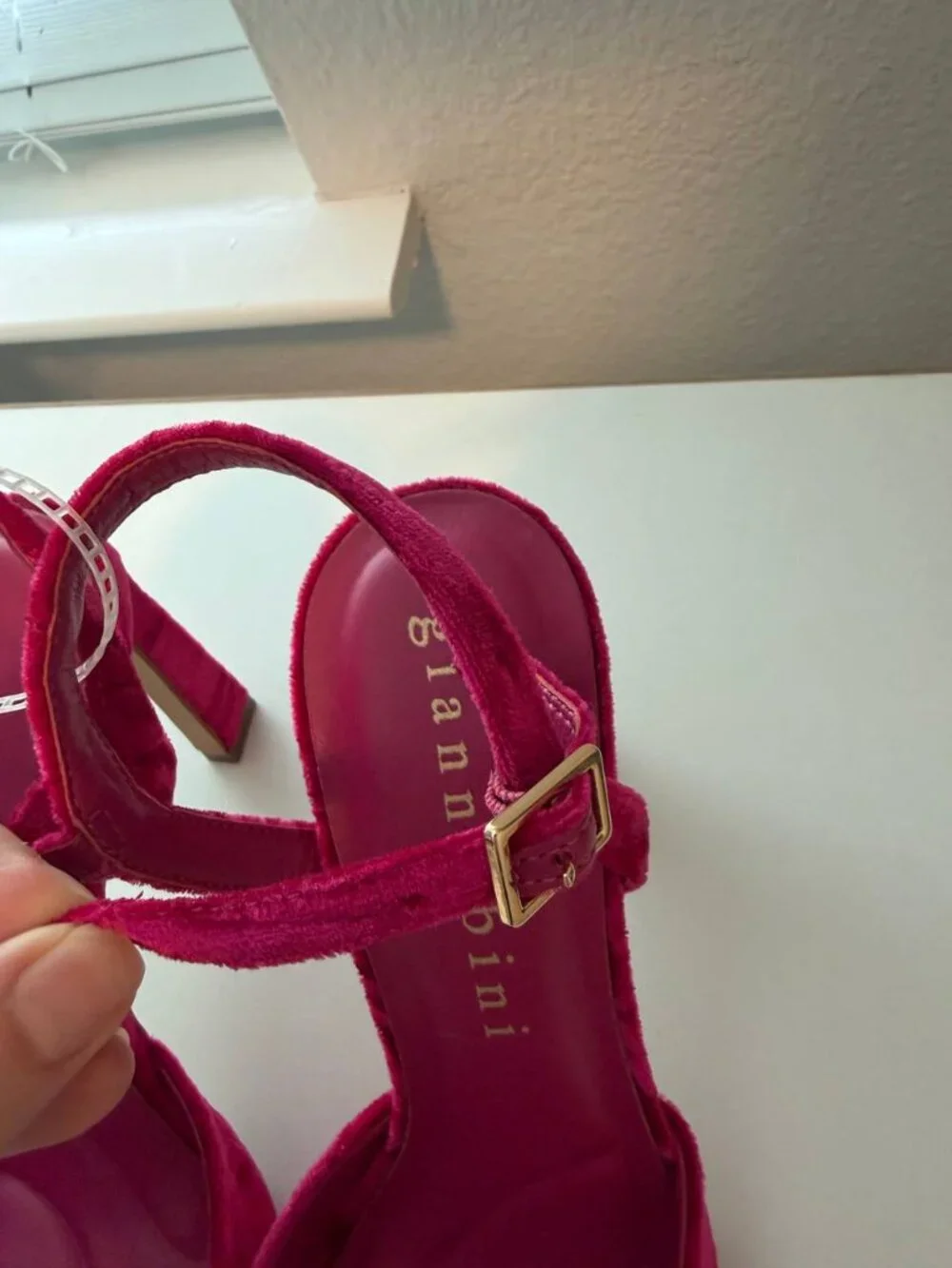 NWT Gianni Bini Geno Hot Pink Velvet Pointed Toe Ankle Strap Heels Size 8.5